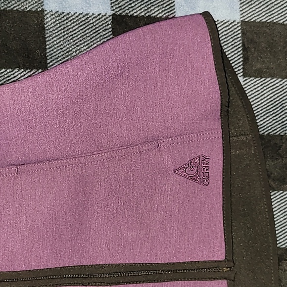 GERRY. Full-zip Poly-blend Hooded Vest. Like-new. Women's size medium. - Picture 4 of 13